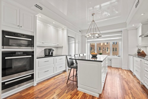 Cuisine - A34-3982 Ch. De La Côte-Des-Neiges, Montréal (Ville-Marie), QC - Indoor Photo Showing Kitchen With Upgraded Kitchen