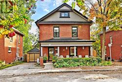 448 TIMOTHY STREET  Newmarket, ON L3Y 1P8