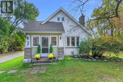 3 CATERING ROAD  Georgina, ON L0E 1R0