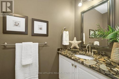 35 Crantham Crescent, Ottawa, ON - Indoor Photo Showing Bathroom