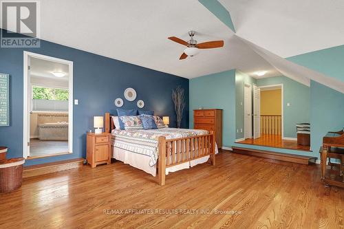 35 Crantham Crescent, Ottawa, ON - Indoor Photo Showing Bedroom