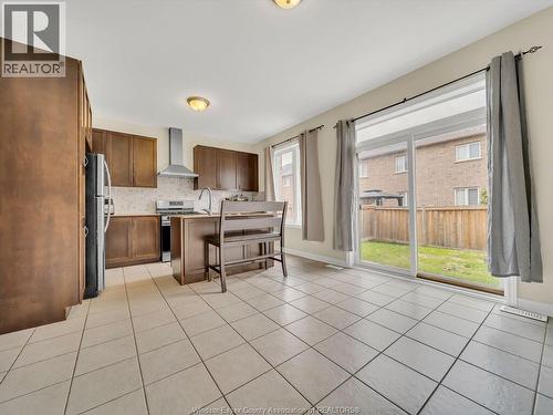 51 Merrybrook Trail, Brampton, ON - Indoor Photo Showing Kitchen