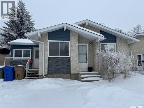 138 Thomson Avenue, Regina, SK - Outdoor