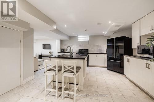 898 Stonehaven Avenue, Newmarket, ON - Indoor Photo Showing Kitchen