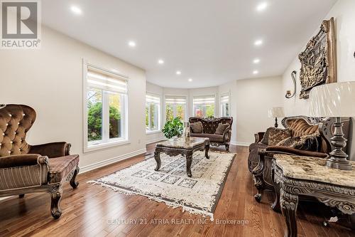 Living - 898 Stonehaven Avenue, Newmarket, ON - Indoor Photo Showing Living Room