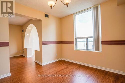 916 - 135 Hillcrest Avenue, Mississauga, ON - Indoor Photo Showing Other Room
