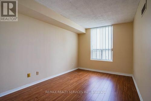 916 - 135 Hillcrest Avenue, Mississauga, ON - Indoor Photo Showing Other Room
