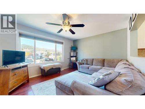 8773 Tamarack Street, Canal Flats, BC 