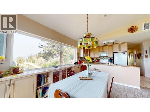 1200 Hwy 3, Osoyoos, BC - Indoor Photo Showing Dining Room