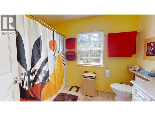 1200 Hwy 3, Osoyoos, BC - Indoor Photo Showing Bathroom