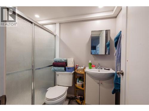 776 Dominion Street, Kamloops, BC - Indoor Photo Showing Bathroom