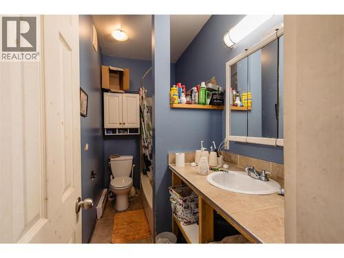 776 Dominion Street, Kamloops, BC - Indoor Photo Showing Bathroom