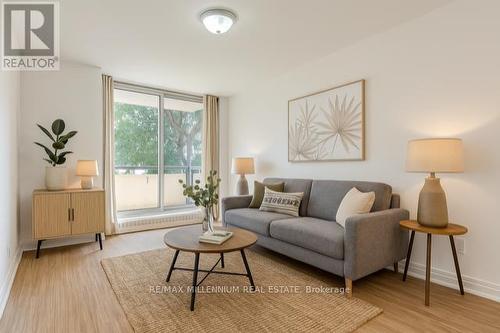 601 - 285 Melvin Avenue, Hamilton, ON - Indoor Photo Showing Living Room