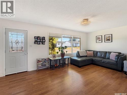 264 7Th Avenue W, Unity, SK - Indoor Photo Showing Living Room