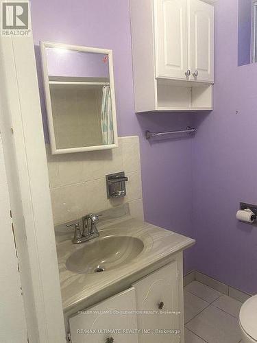 35 Pachino Boulevard, Toronto, ON - Indoor Photo Showing Bathroom