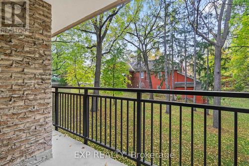 203 - 15390 Yonge Street, Aurora, ON - Outdoor