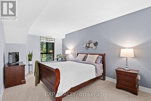 203 - 15390 Yonge Street, Aurora, ON - Indoor Photo Showing Bedroom