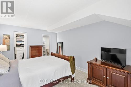 203 - 15390 Yonge Street, Aurora, ON - Indoor Photo Showing Bedroom