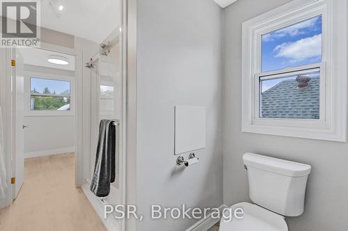 187 West 2Nd Street, Hamilton, ON - Indoor Photo Showing Bathroom