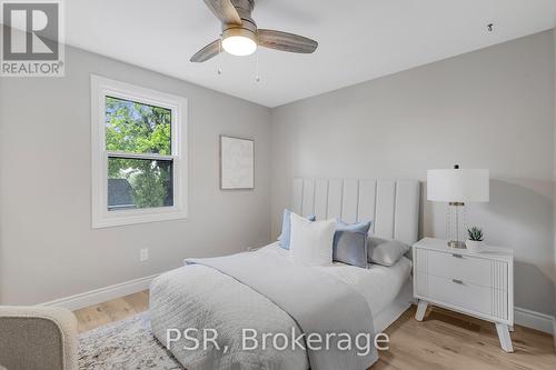 187 West 2Nd Street, Hamilton, ON - Indoor Photo Showing Bedroom