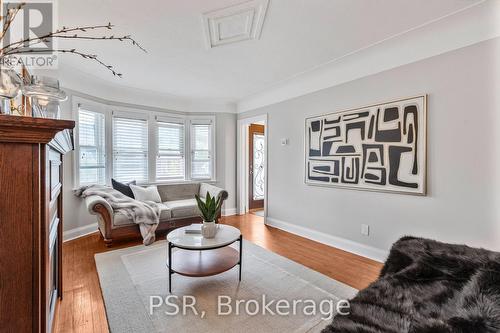 187 West 2Nd Street, Hamilton, ON - Indoor Photo Showing Living Room