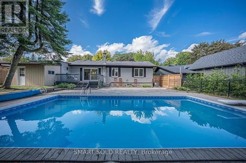 158 Park Avenue, Newmarket, ON - Outdoor With In Ground Pool With Backyard