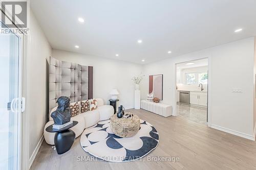 158 Park Avenue, Newmarket, ON - Indoor