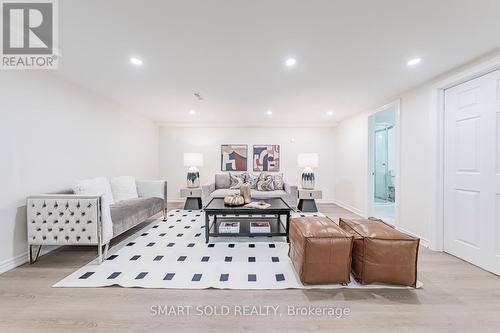 158 Park Avenue, Newmarket, ON - Indoor