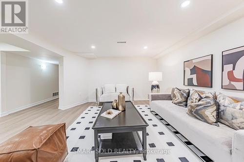 158 Park Avenue, Newmarket, ON - Indoor