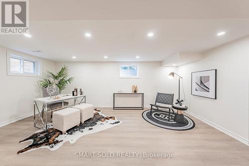 158 Park Avenue, Newmarket, ON - Indoor