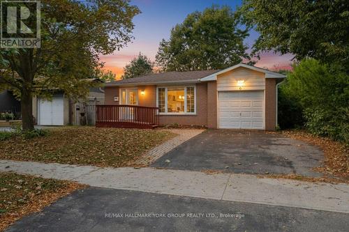 6 GLENECHO DRIVE  Barrie, ON L4M 4J3