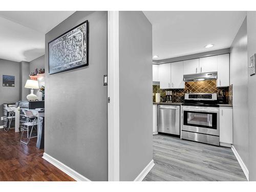 106 9978 148 Street, Surrey, BC - Indoor Photo Showing Kitchen