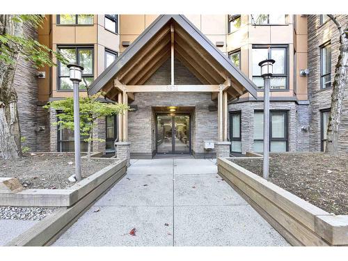 106 9978 148 Street, Surrey, BC - Outdoor