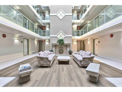 106 9978 148 Street, Surrey, BC - Outdoor