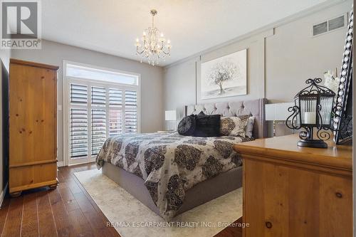 21 Shade Forest Trail, Hamilton, ON - Indoor Photo Showing Bedroom