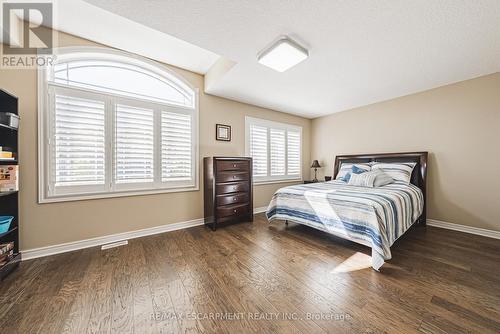 68 Kinsman Drive, Hamilton, ON - Indoor Photo Showing Bedroom