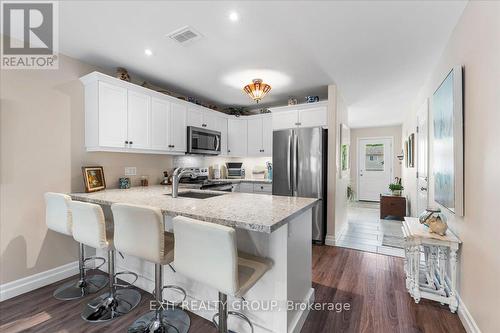 20 Gladstone Street, Madoc, ON - Indoor Photo Showing Kitchen With Upgraded Kitchen
