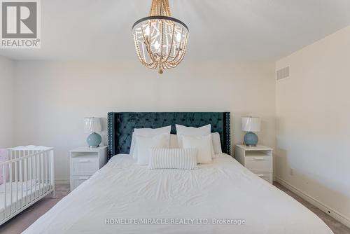 57 Sutcliffe Way, New Tecumseth, ON - Indoor Photo Showing Bedroom