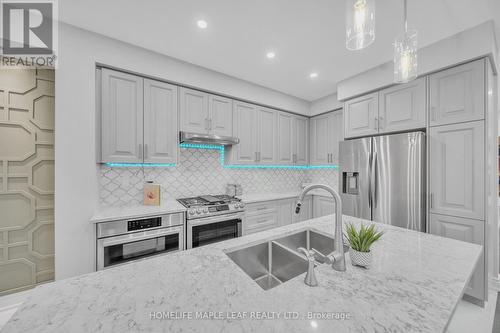 15 Quinton Ridge, Brampton, ON - Indoor Photo Showing Kitchen With Double Sink With Upgraded Kitchen