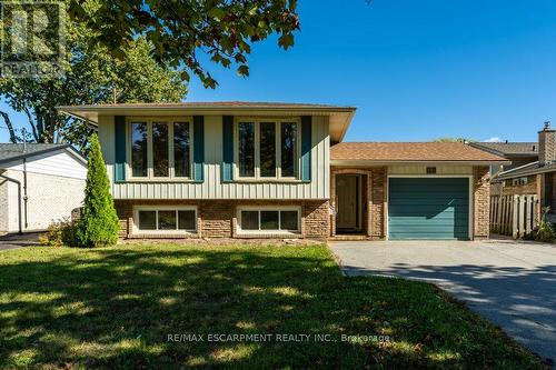 12 SHORELINE DRIVE  St. Catharines, ON L2N 3V8