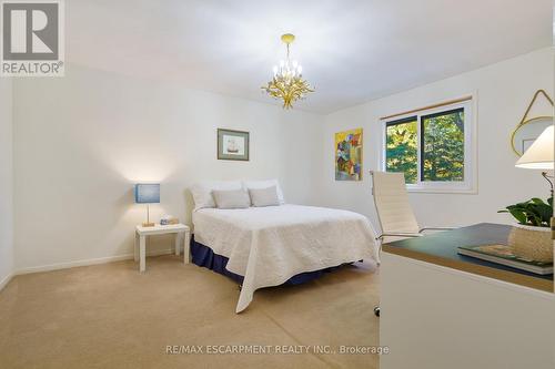 75 Terrace Drive, Hamilton, ON - Indoor Photo Showing Bedroom