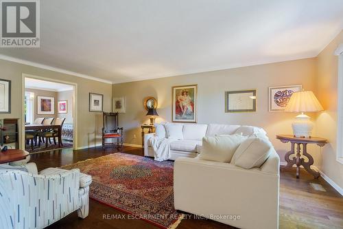 75 Terrace Drive, Hamilton, ON - Indoor Photo Showing Living Room