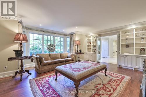 342 Pomona Avenue, Burlington, ON - Indoor Photo Showing Living Room