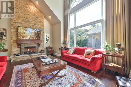 342 Pomona Avenue, Burlington, ON - Indoor Photo Showing Living Room With Fireplace