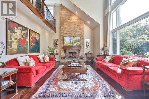 342 Pomona Avenue, Burlington, ON - Indoor Photo Showing Living Room With Fireplace