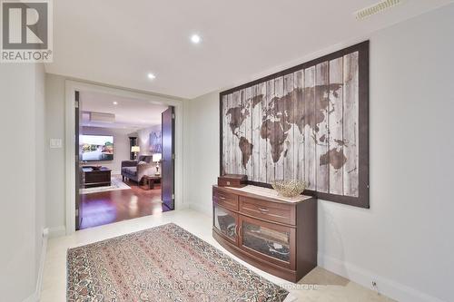 342 Pomona Avenue, Burlington, ON - Indoor Photo Showing Other Room