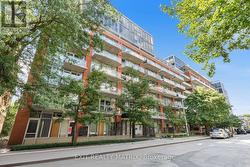 749 - 340 MCLEOD STREET  Ottawa, ON K2P 1A4