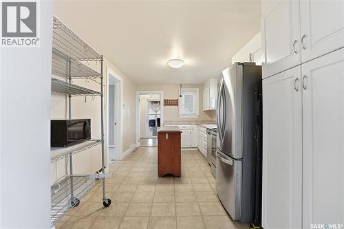 2023 20Th Street W, Saskatoon, SK - Indoor Photo Showing Kitchen
