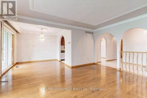 595 Green Mountain Road E, Hamilton, ON - Indoor Photo Showing Other Room