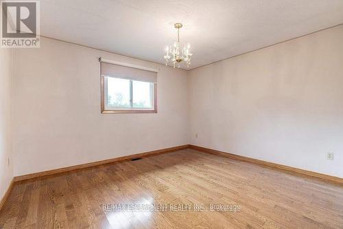 595 Green Mountain Road E, Hamilton, ON - Indoor Photo Showing Other Room